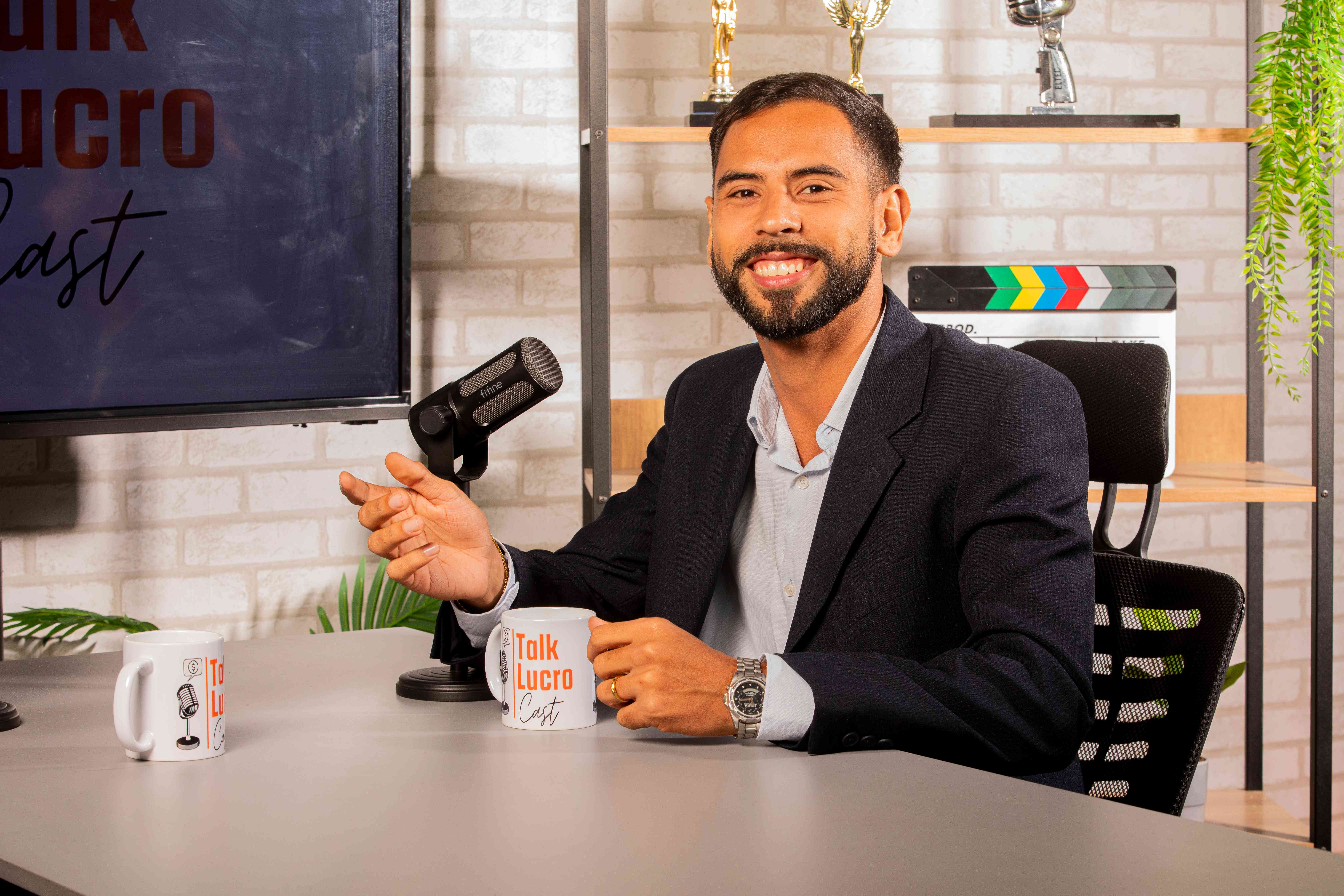 Talk Lucro Cast — estúdio